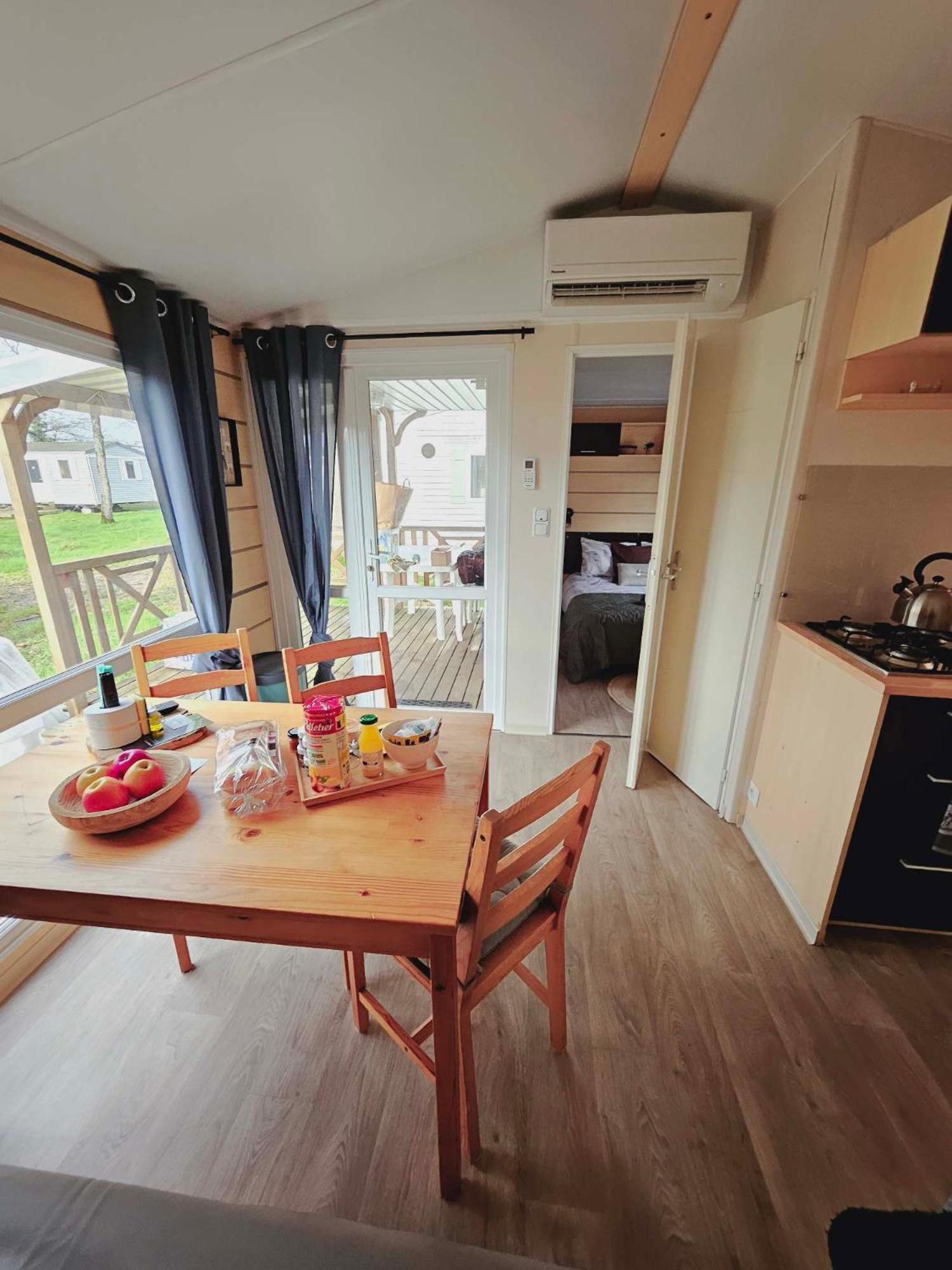Bungalow Cosy Equipe La Boissiere-de-Montaigu Exteriör bild